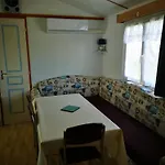 Mobile La Tranche Sur 6 Personnes مكان تخييم