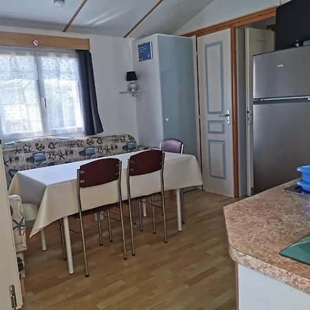 Mobile La Tranche Sur 6 Personnes Campsite *