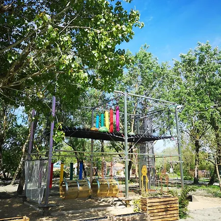 Campsite Mobile La Tranche Sur 6 Personnes *